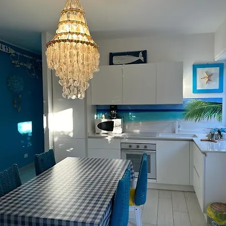 Santorini In Finale